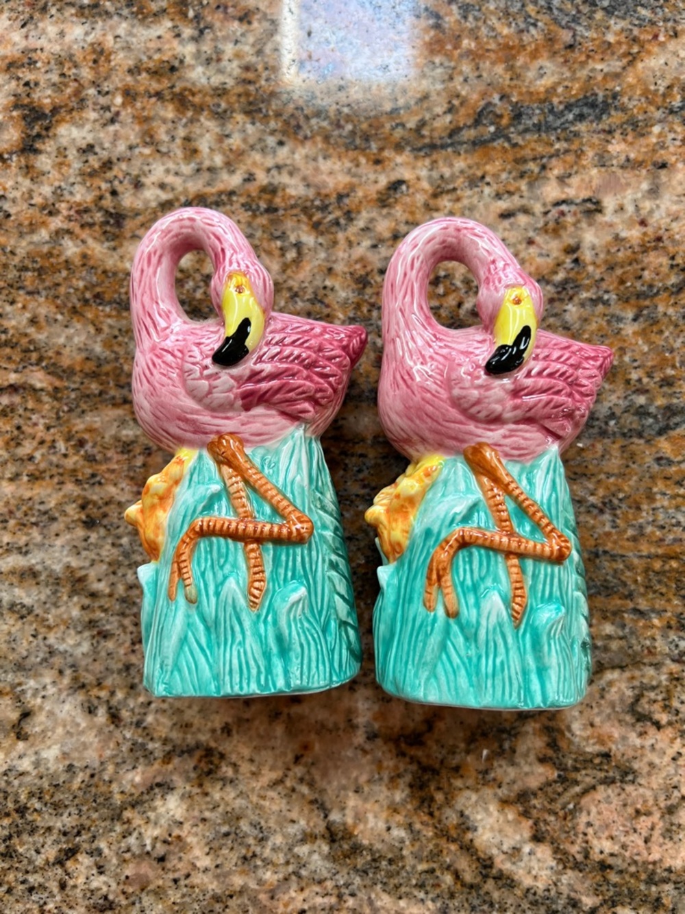 Pair of Pink Flamingo Ceramic Salt and Pepper Shakers with Teal Base